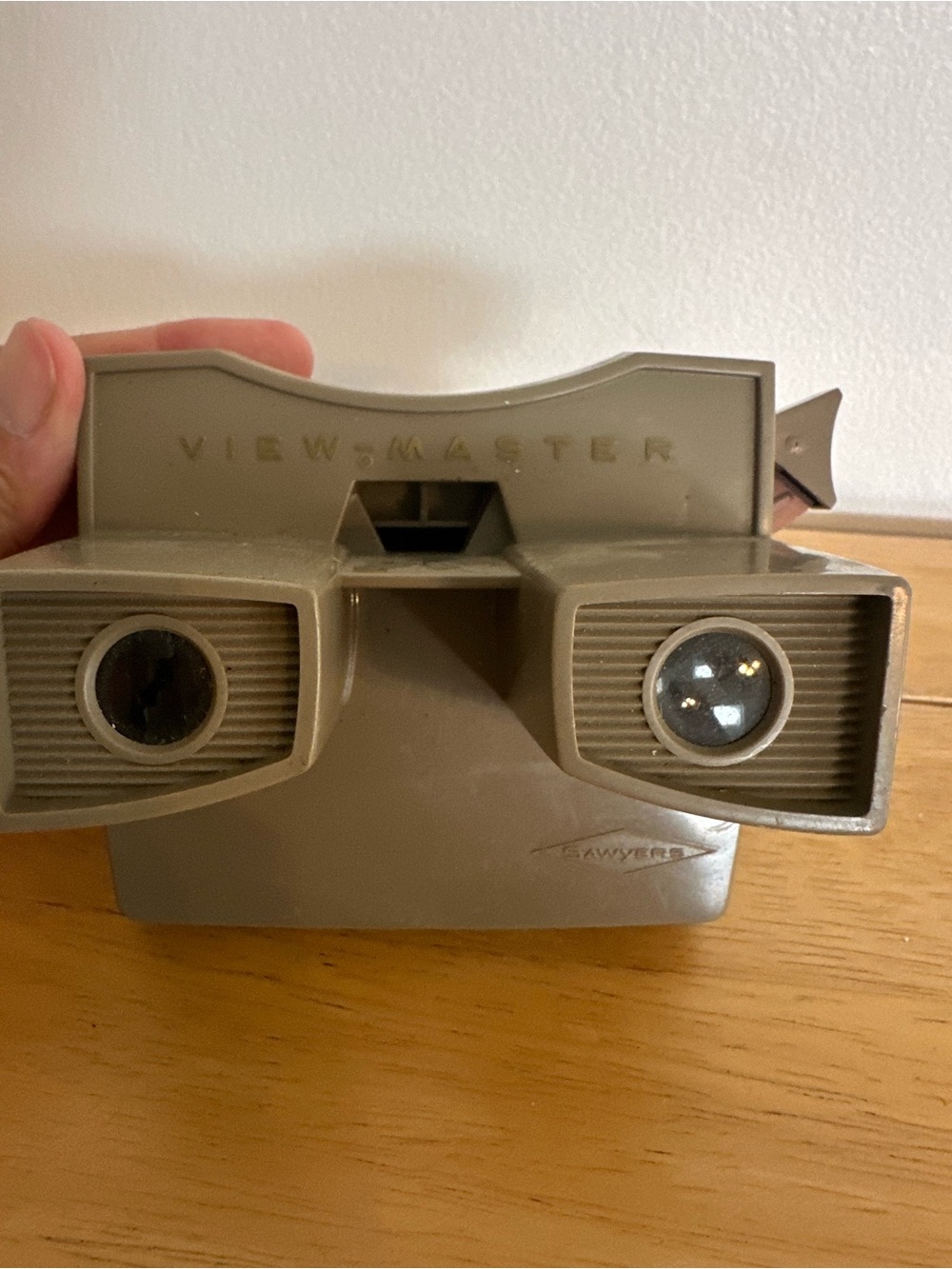 Sawyer View-Master Vintage Stereo Viewer in Tan